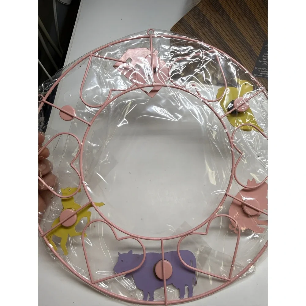 Vintage Avon Gift Collection Country Kitchen Magnet Wreath Pink Farm Animals New